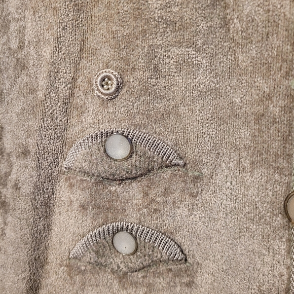 Vintage beaded velour sweater, olive, size large to XL - Picture 7 of 7